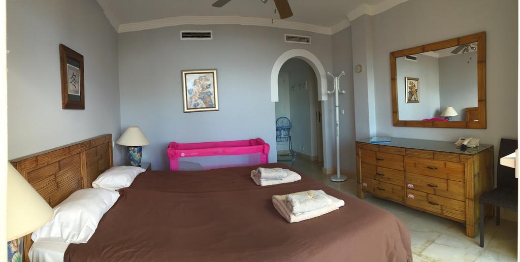 Sinfonia Del Mar Apartment Estepona Kültér fotó